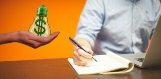 Ile zarabia doświadczony copywriter?