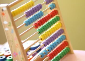 Kto stworzył matematykę? Kto stworzył matematykę?