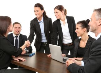 Czego unikać w umowie B2B?