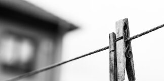 Jak odłożyć pieniądze z wypłaty?